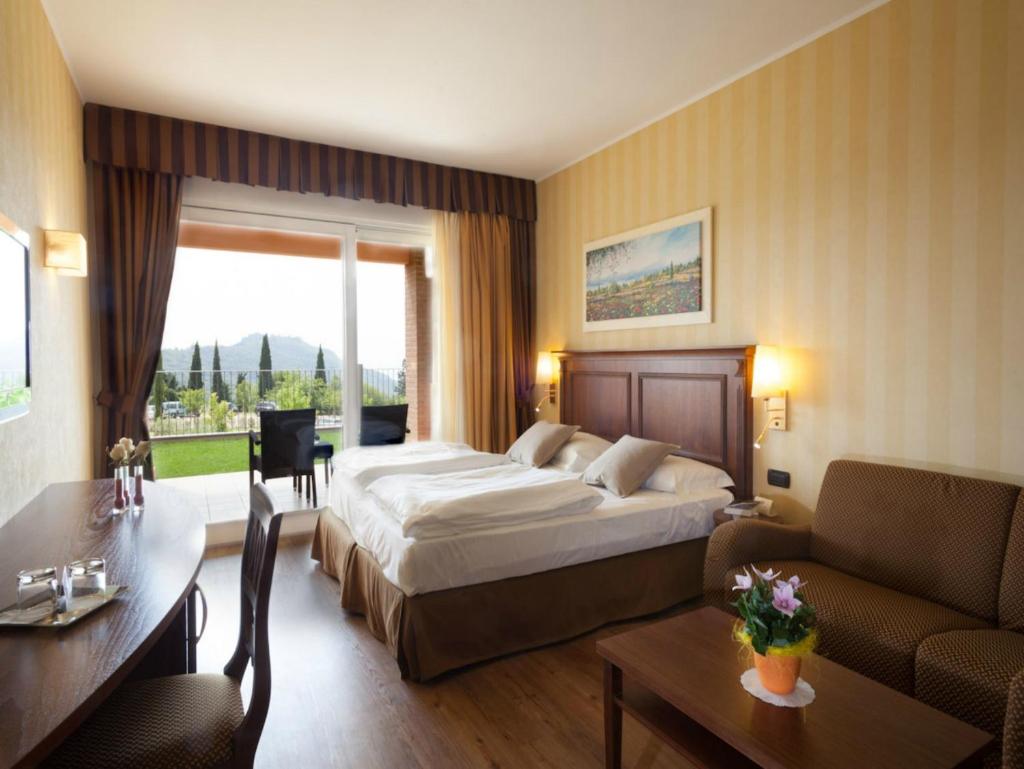 Boffenigo Panorama & Experience Hotel (Costermano) 