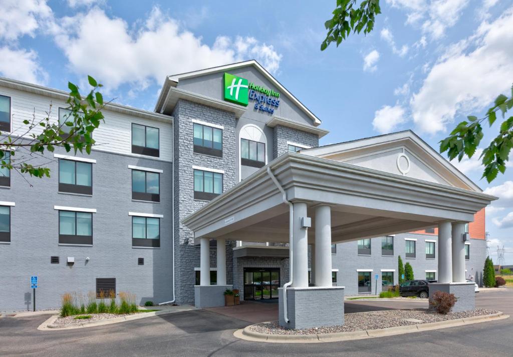 Holiday Inn Express Hotel & Suites Shakopee, an IHG Hotel